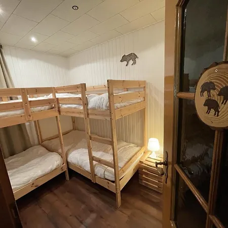 Ardennes With Riverside Garden And Views Semesterbostad *