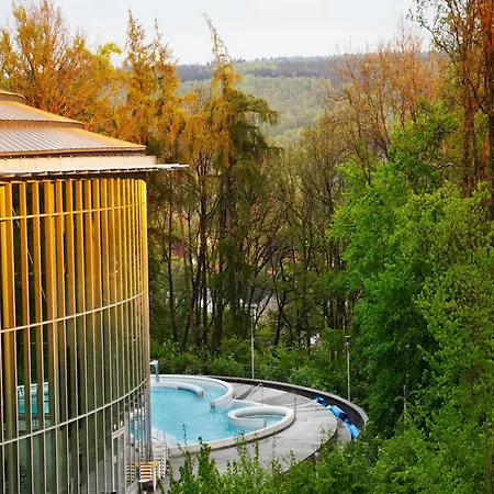 בית נופש With Garden By The River And A View In Sankt Vith